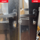 Remise en l'état d'une porte ALU, reprises, laquage et changement de serrure